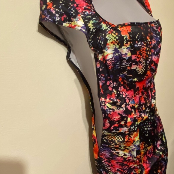 Cap Sleeve Cheongsam Style Dress NWOT - Size M - Picture 5 of 7